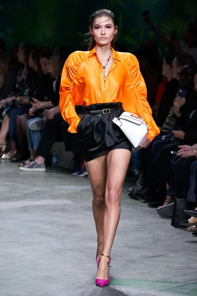 Look 36